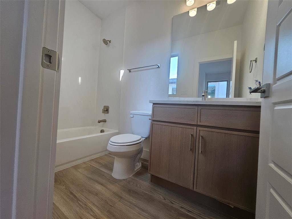 5603 Wayside Drive, Dallas, TX 75235 5603 Wayside Drive, Dallas, TX 75235