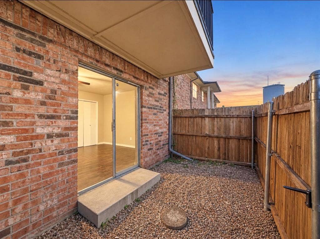 8067 Meadow Road, #114, Dallas, TX 75231 8067 Meadow Road, #114, Dallas, TX 75231