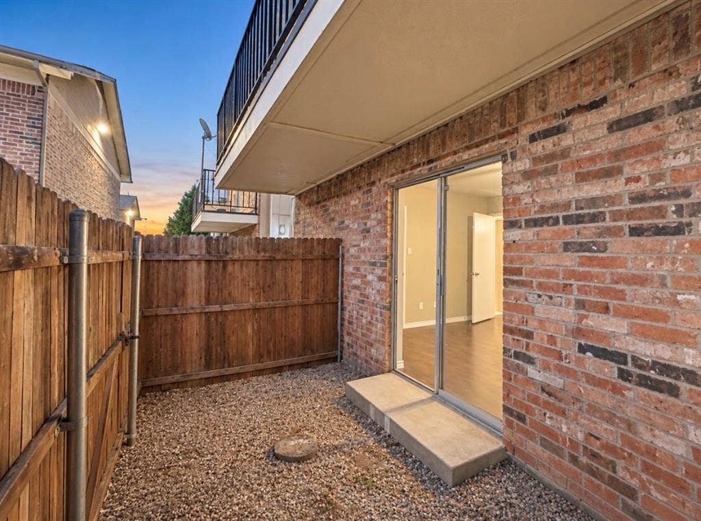 8067 Meadow Road, #114, Dallas, TX 75231 8067 Meadow Road, #114, Dallas, TX 75231
