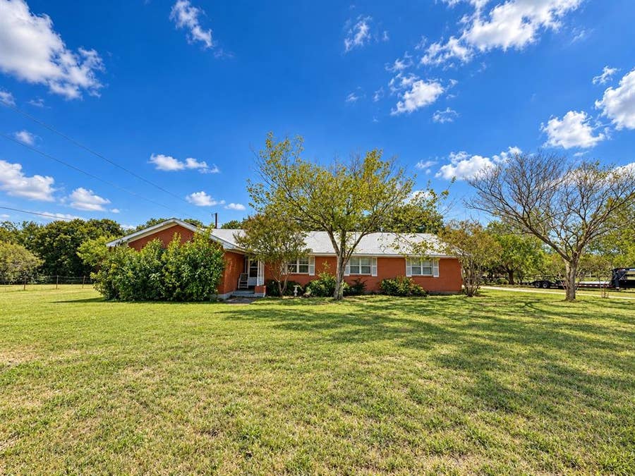 Property photo for 1105 Oak Drive, Flower Mound, TX