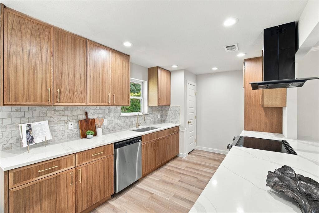 2612 Briarcove Drive, Plano, TX 75074 2612 Briarcove Drive, Plano, TX 75074