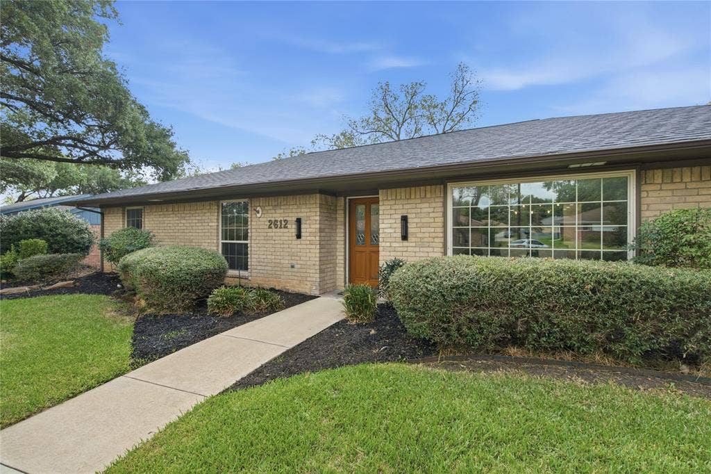 2612 Briarcove Drive, Plano, TX 75074 2612 Briarcove Drive, Plano, TX 75074