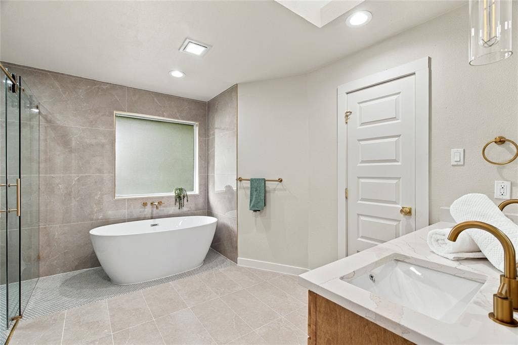 2612 Briarcove Drive, Plano, TX 75074 2612 Briarcove Drive, Plano, TX 75074