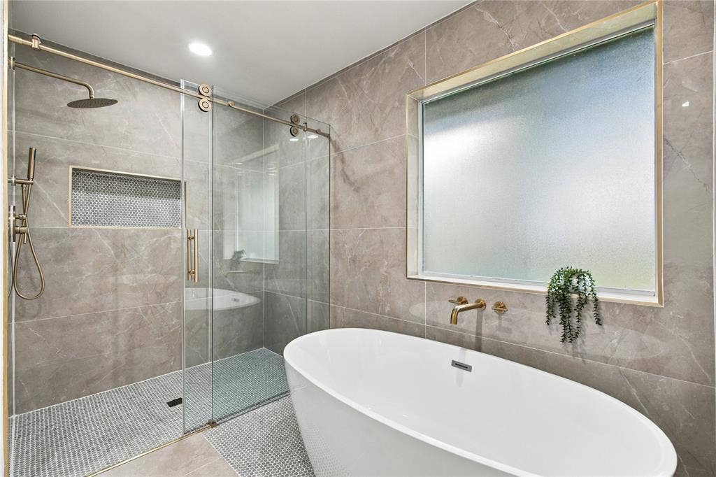 2612 Briarcove Drive, Plano, TX 75074 2612 Briarcove Drive, Plano, TX 75074