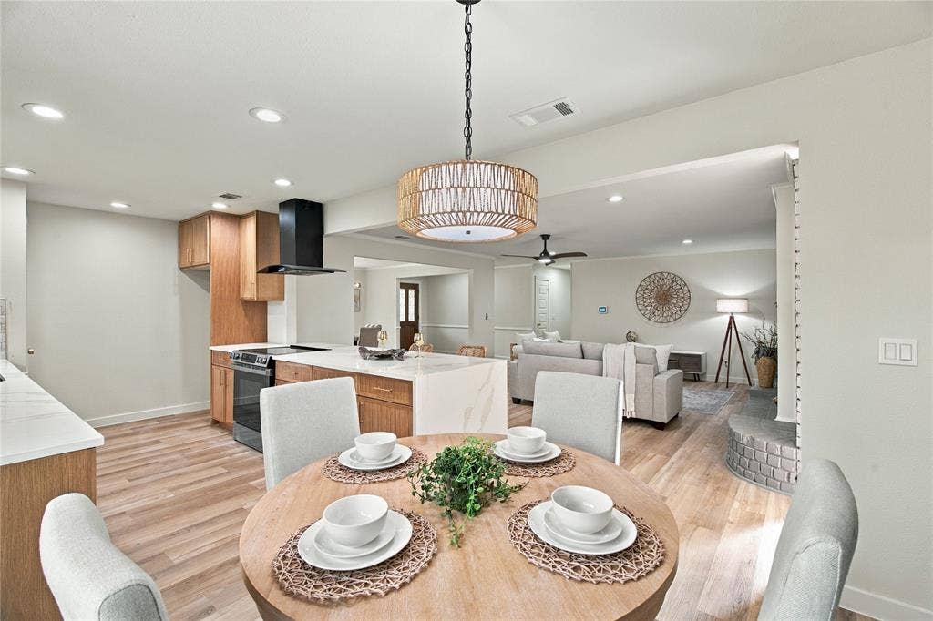 2612 Briarcove Drive, Plano, TX 75074 2612 Briarcove Drive, Plano, TX 75074