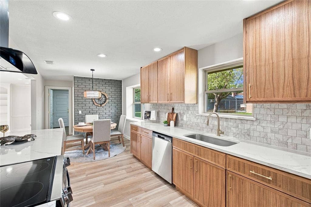 2612 Briarcove Drive, Plano, TX 75074 2612 Briarcove Drive, Plano, TX 75074