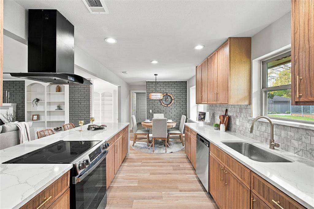 2612 Briarcove Drive, Plano, TX 75074 2612 Briarcove Drive, Plano, TX 75074