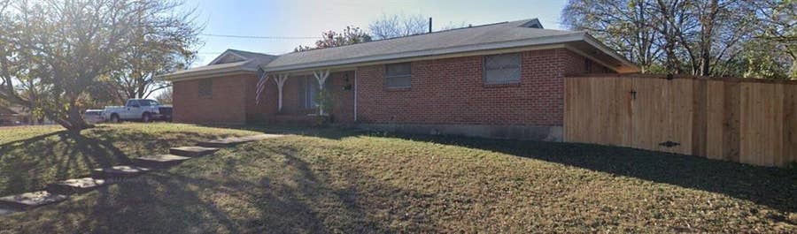 Property photo for 213 Sheridan Road, Fort Worth, TX