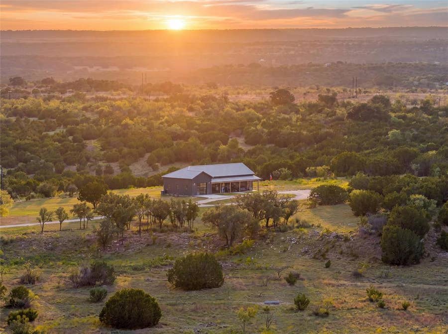 Property photo for 473 County Road 210, Hamilton, TX