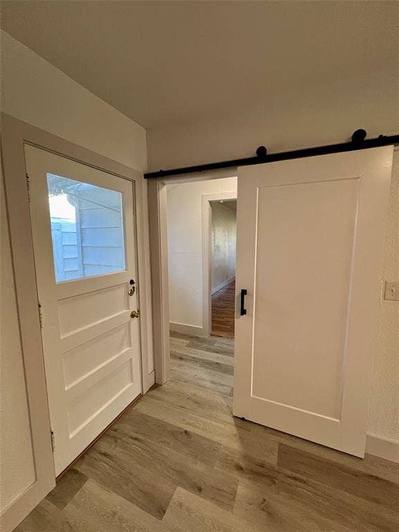 909 Hallum Street, River Oaks, TX 76114