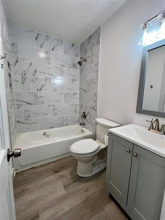 909 Hallum Street, River Oaks, TX 76114