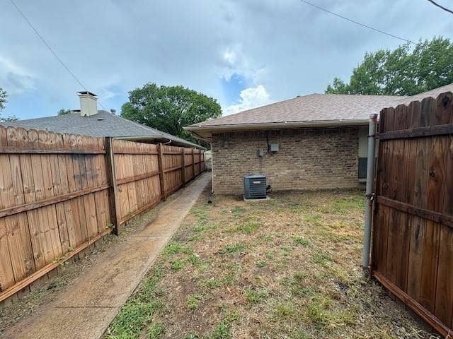 715 Oakwood Lane, #A, Arlington, TX 76012