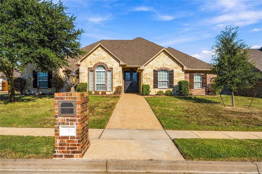 Property photo for 545 Hunton Lane, Robinson, TX