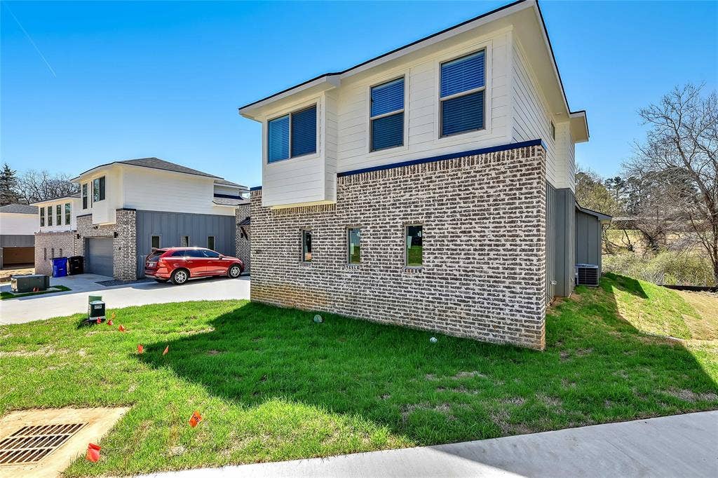 3260 W Crawford Street, #602, Denison, TX 75020