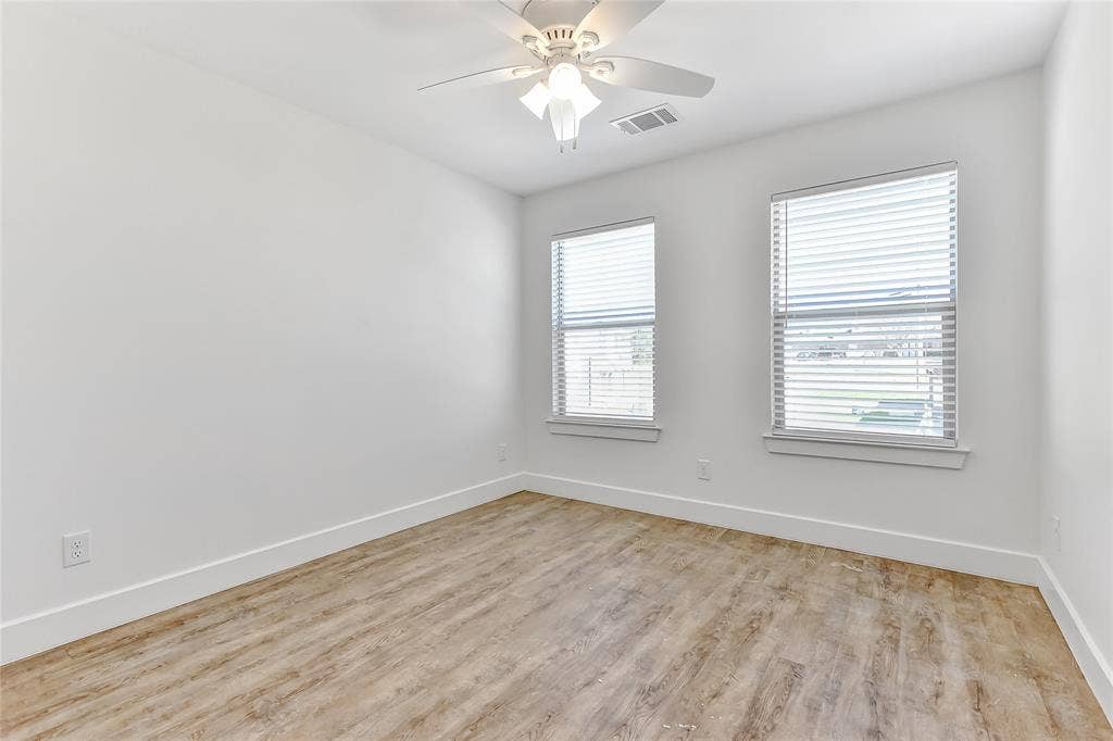 3260 W Crawford Street, #602, Denison, TX 75020