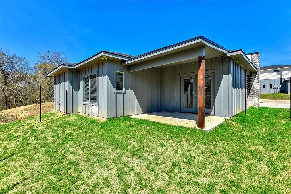 3260 W Crawford Street, #602, Denison, TX 75020
