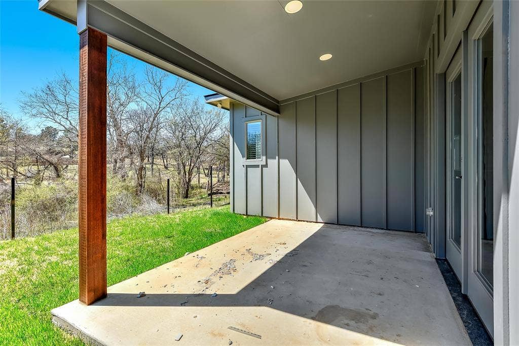 3260 W Crawford Street, #602, Denison, TX 75020