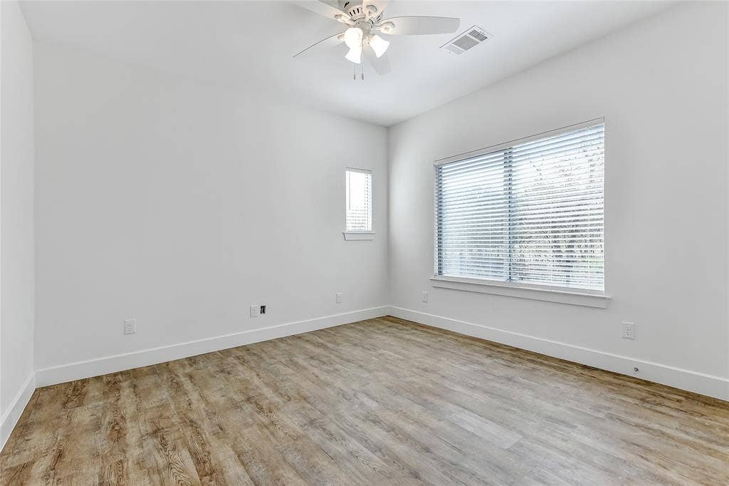 3260 W Crawford Street, #602, Denison, TX 75020