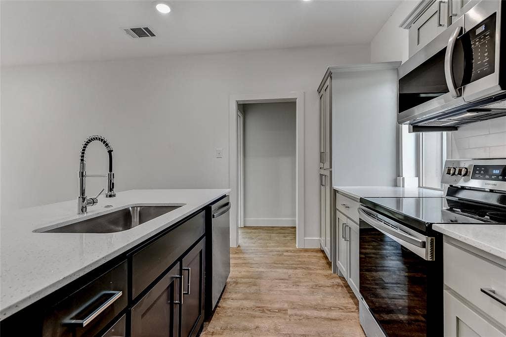 3260 W Crawford Street, #602, Denison, TX 75020