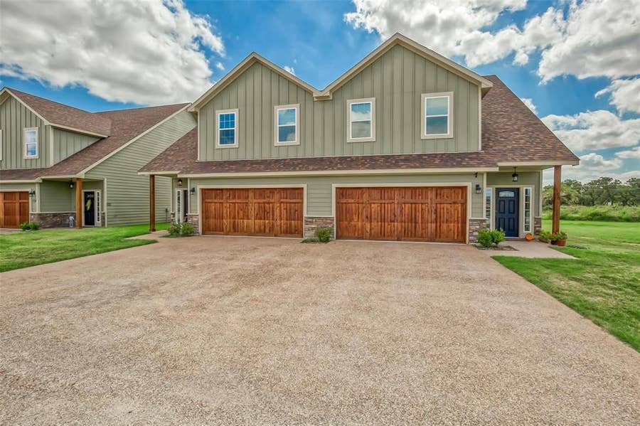 Property photo for 106 Eagle Meadow, Brock, TX