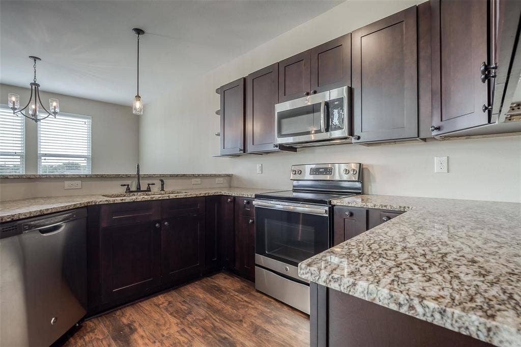 106 Eagle Meadow, Brock, TX 76087