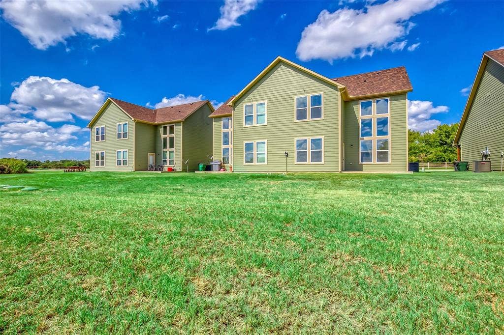 106 Eagle Meadow, Brock, TX 76087