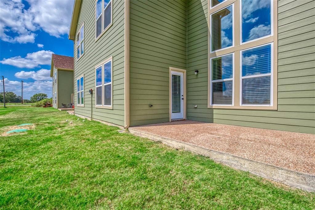 106 Eagle Meadow, Brock, TX 76087