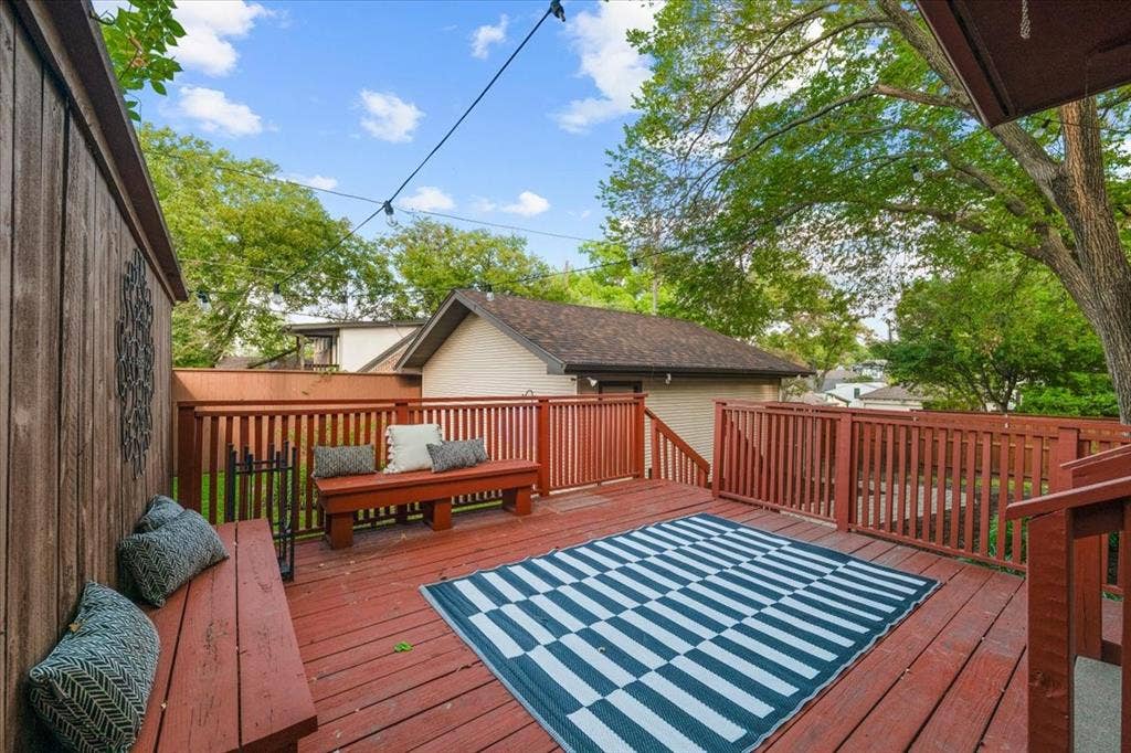 522 Monte Vista Drive, Dallas, TX 75223