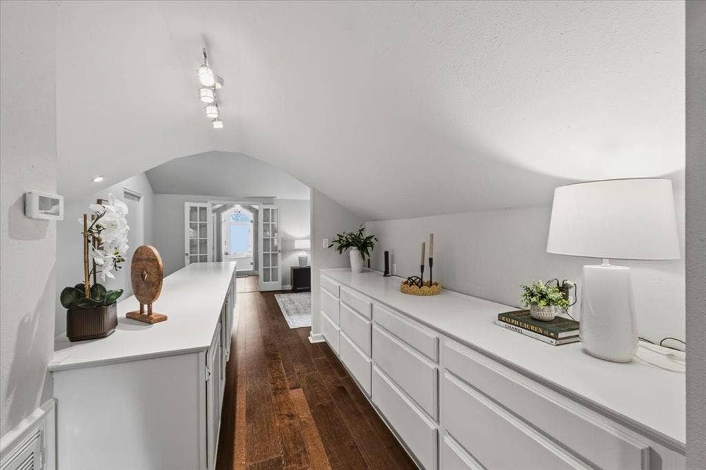 522 Monte Vista Drive, Dallas, TX 75223