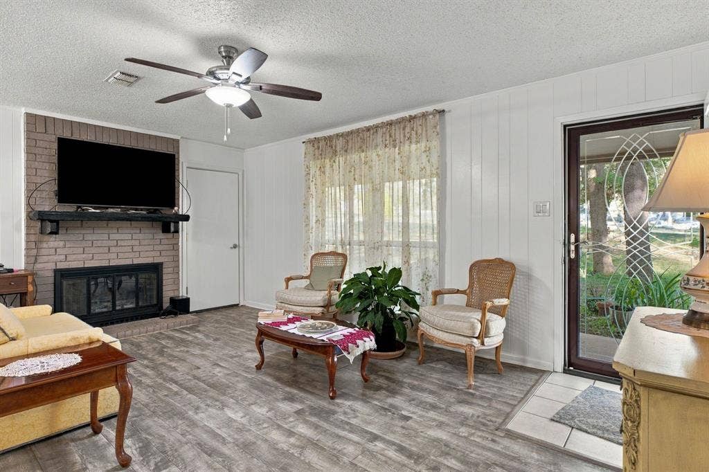 1300 Oak Country, Weatherford, TX 76085