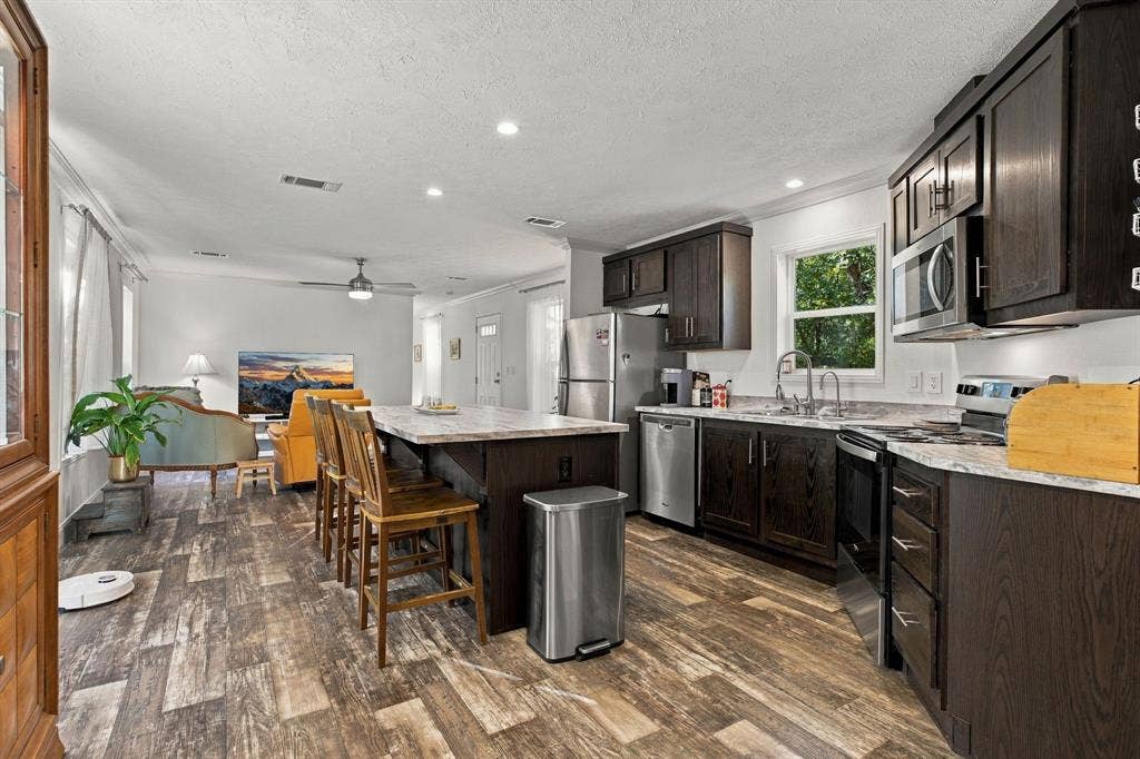 1300 Oak Country, Weatherford, TX 76085