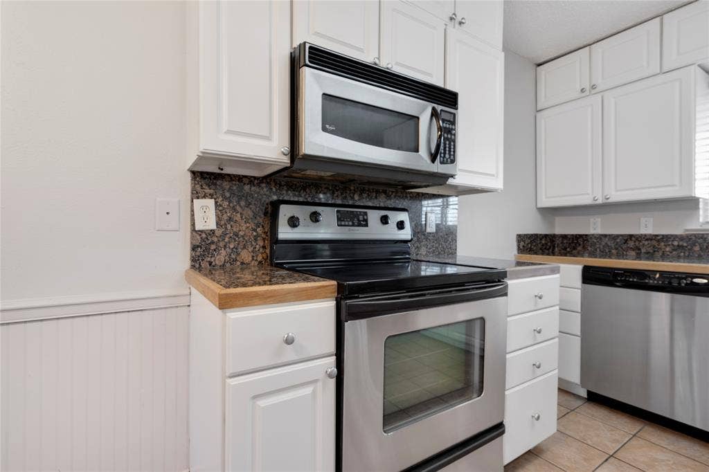 1207 W Wall Street, #4, Grapevine, TX 76051