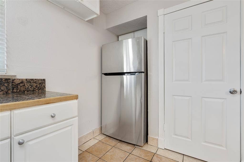 1207 W Wall Street, #4, Grapevine, TX 76051