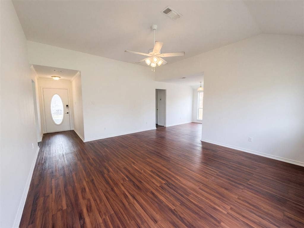 208 Comanche Trail, Alvarado, TX 76009