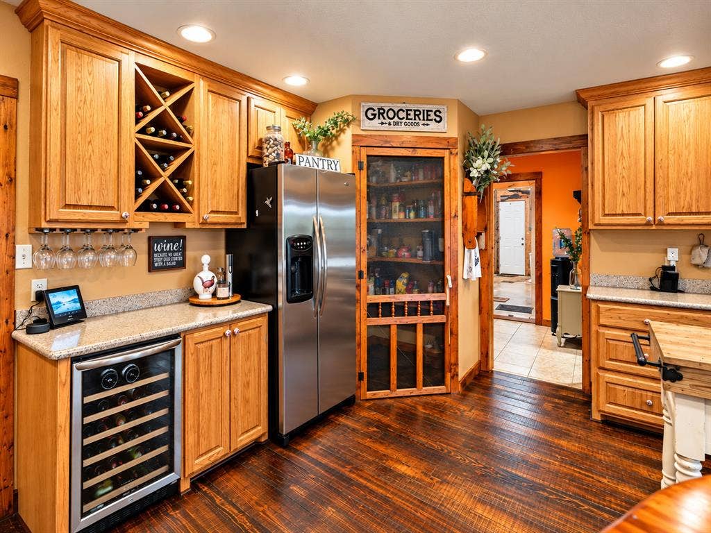 5801 County Road 4128, Scurry, TX 75158 Stainless steel refrigerator and beverage cooler