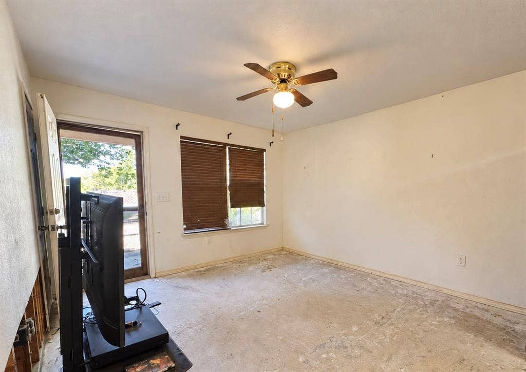 208 Olive Street, Lone Oak, TX 75453 208 Olive Street, Lone Oak, TX 75453