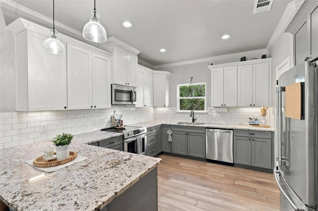 1006 Mojave Trail, Granbury, TX 76048