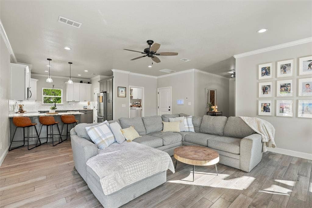 1006 Mojave Trail, Granbury, TX 76048