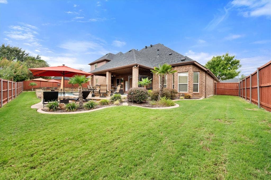 824 Rio Grande Drive, Mansfield, TX 76063 Room for play and pets, if desired.