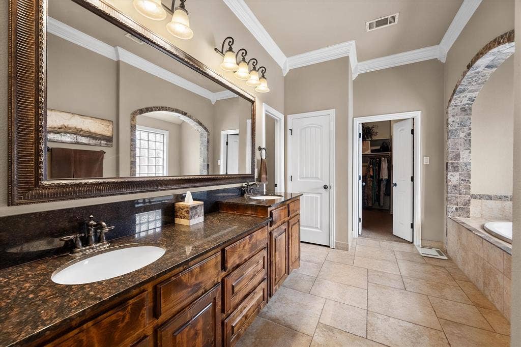 824 Rio Grande Drive, Mansfield, TX 76063 824 Rio Grande Drive, Mansfield, TX 76063