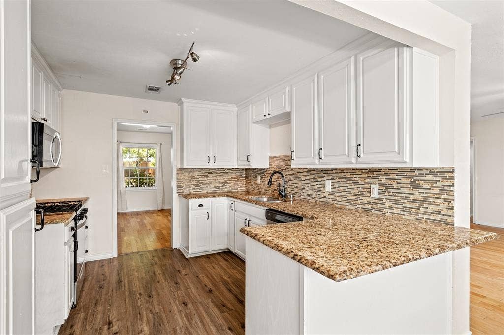 407 John Arden Drive, Waxahachie, TX 75165