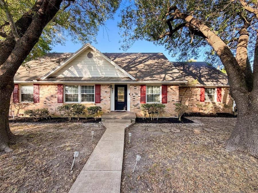 Property photo for 407 John Arden Drive, Waxahachie, TX