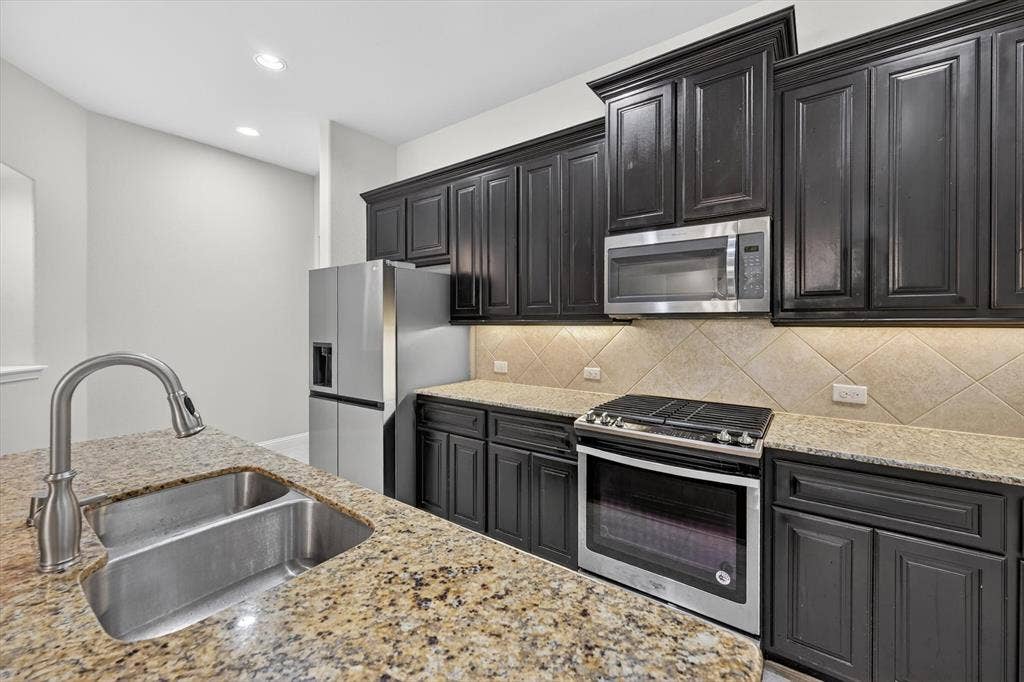 2728 Country Church Road, McKinney, TX 75071 2728 Country Church Road, McKinney, TX 75071