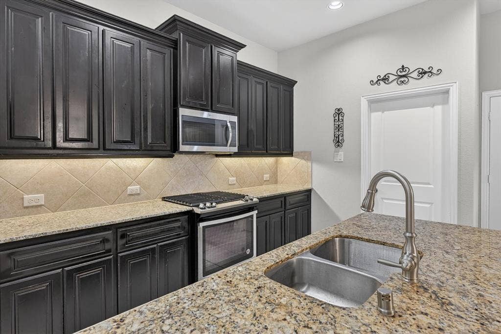 2728 Country Church Road, McKinney, TX 75071 2728 Country Church Road, McKinney, TX 75071