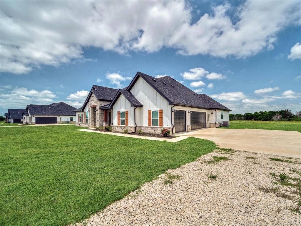 2544 Fm 1566 W, Celeste, TX 75423