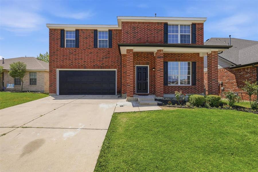 Property photo for 7104 Starwood Drive, Fort Worth, TX
