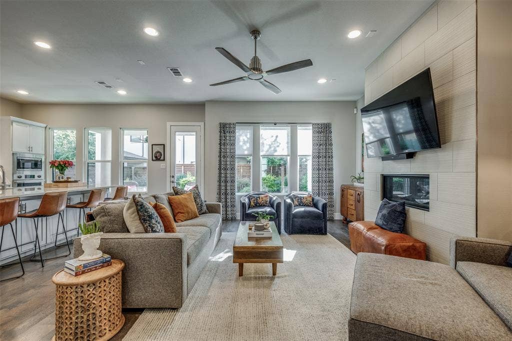 4125 Entrada Way, Dallas, TX 75219 4125 Entrada Way, Dallas, TX 75219