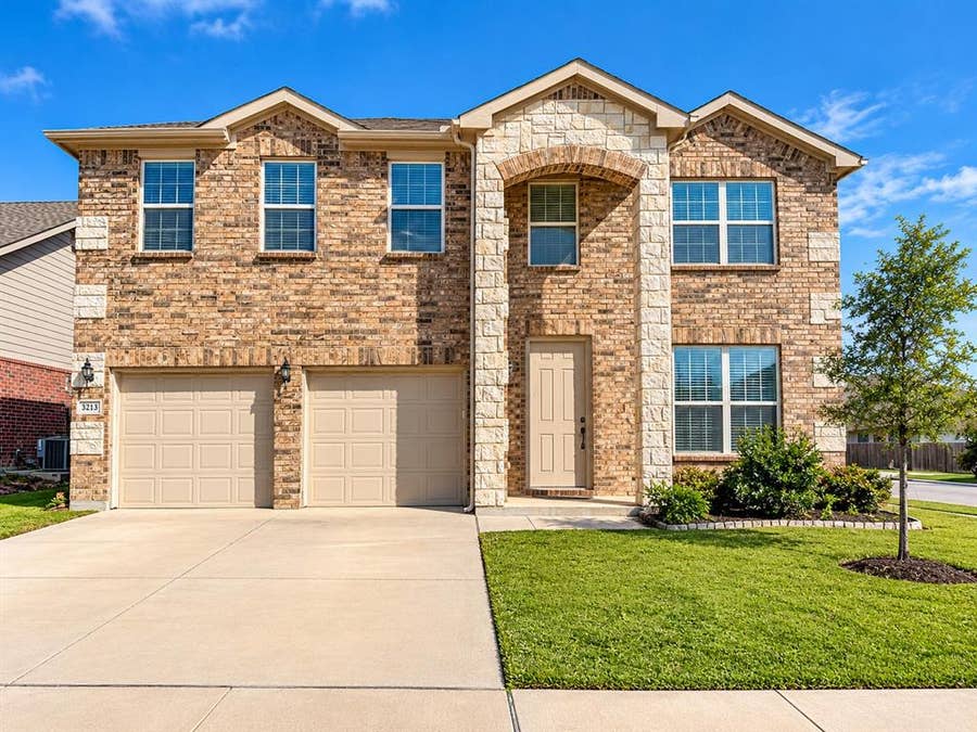 Property photo for 3213 Peninsula Trail, Denton, TX