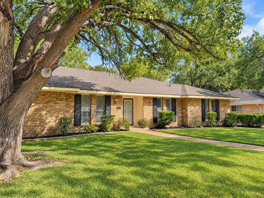 Property photo for 1444 Marlene Place, DeSoto, TX