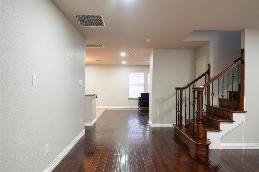 5440 Kleberg Drive, Grand Prairie, TX 75052 5440 Kleberg Drive, Grand Prairie, TX 75052